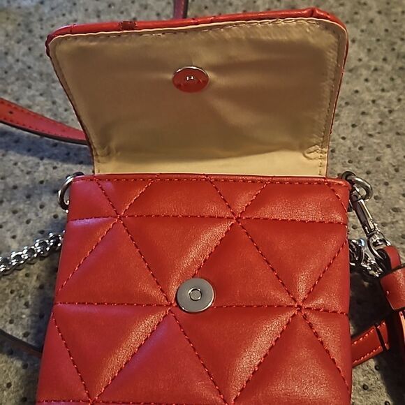 Nine West Springy Quilted Faux Leather Cell Phone Holder Purse - Picture 7 of 7